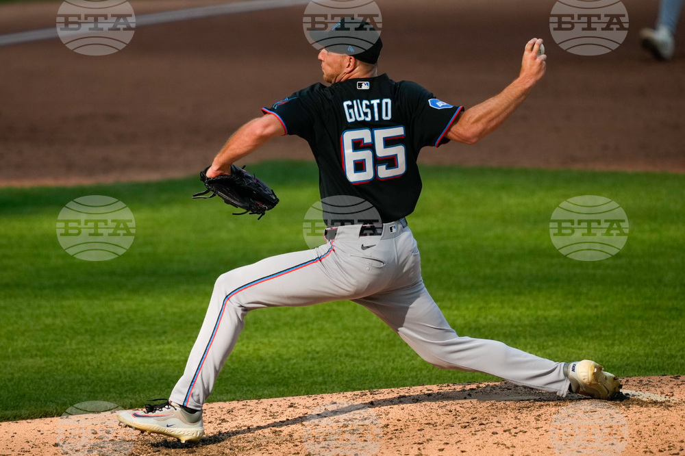 Marlins Brewers Baseball
