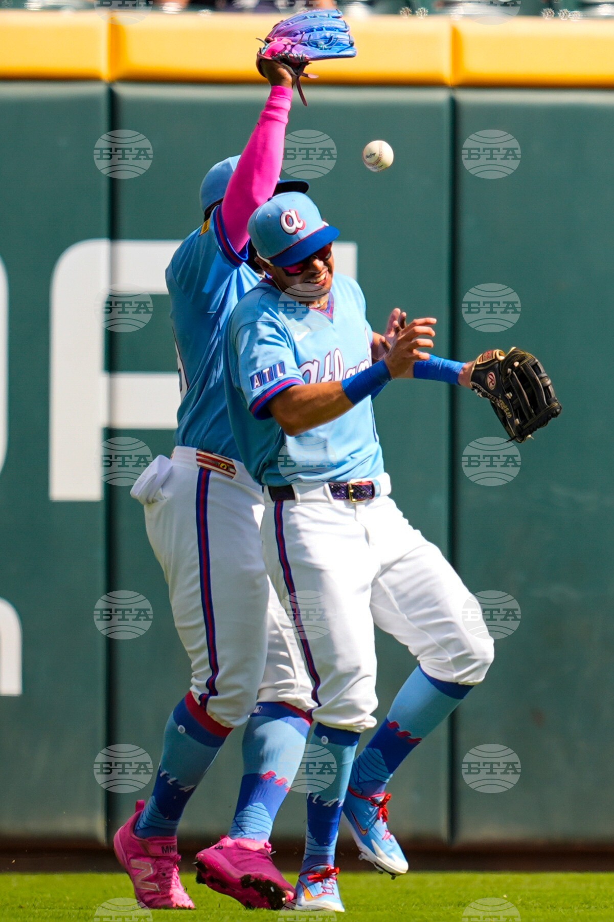 APTOPIX Rangers Braves Baseball