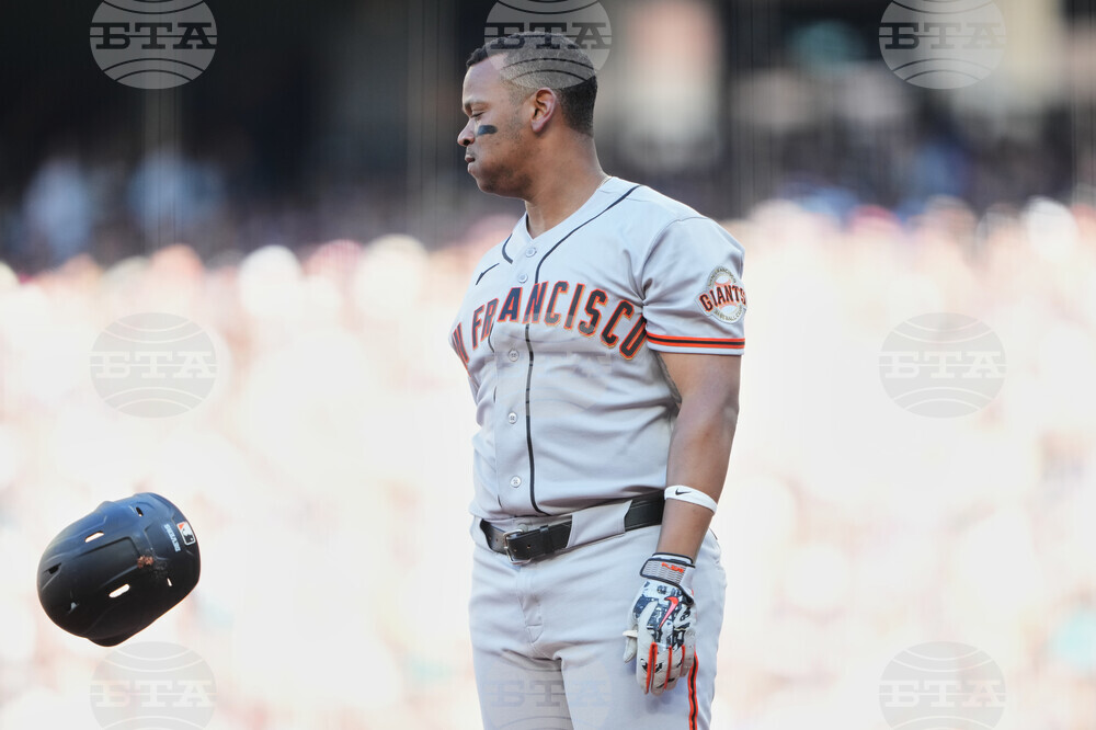 Giants Mariners Baseball