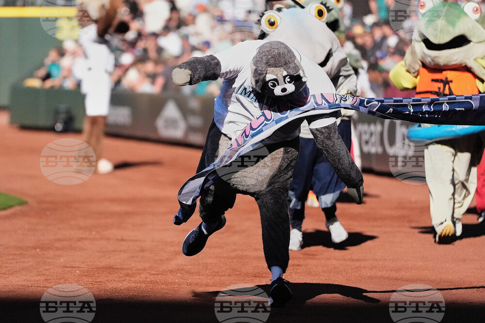 Giants Mariners Baseball