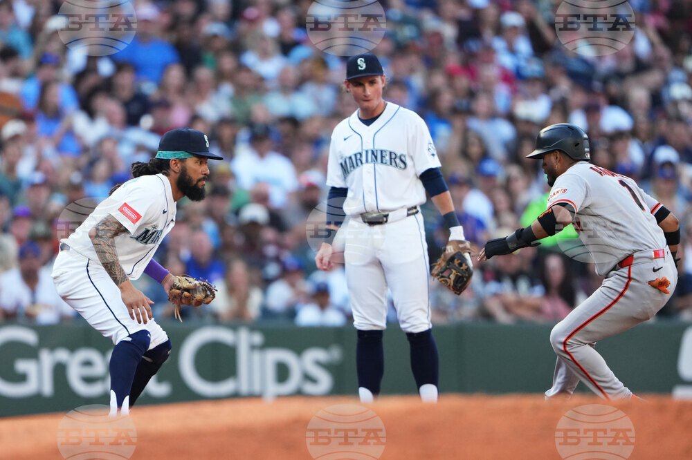 Giants Mariners Baseball