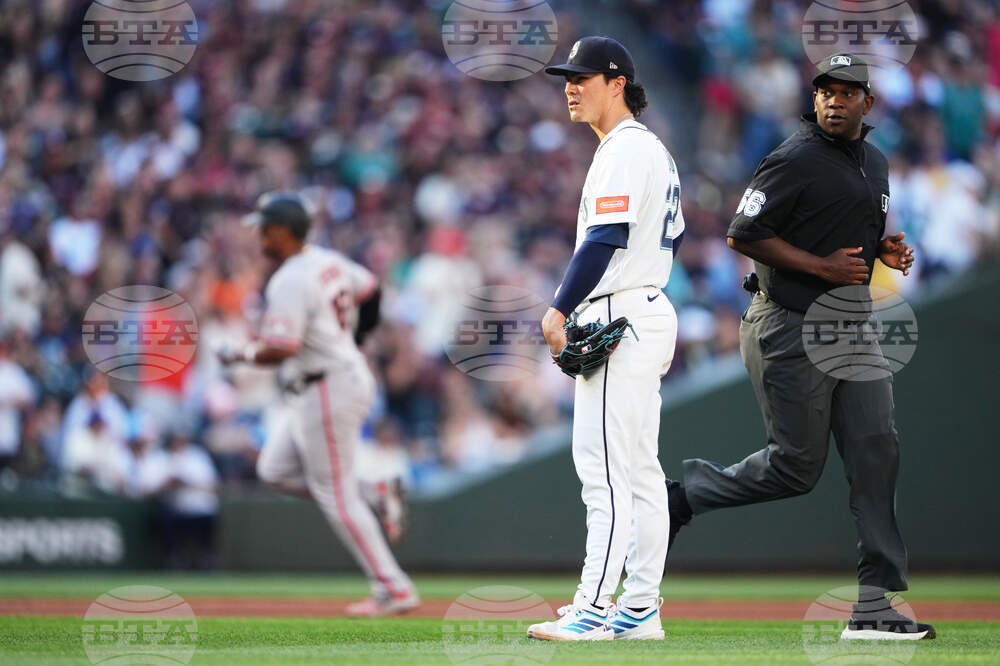 Giants Mariners Baseball