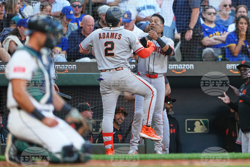 Giants Mariners Baseball