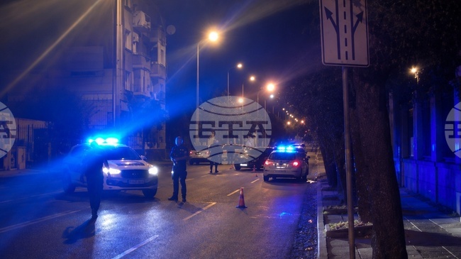 Има опасност за живота на жена, след като е блъсната на пешеходна пътека в Бургас, съобщиха от полицията
