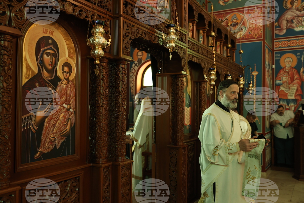 Храм „Св. пророк Илия“ - литургия