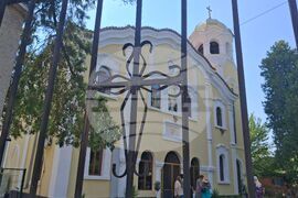 Ямбол - храм „Света Троица“ - литургия