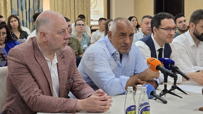 България не може да изпраща различни послания към партньорите си и гражданите в държавата, заяви лидерът на ГЕРБ Бойко Борисов