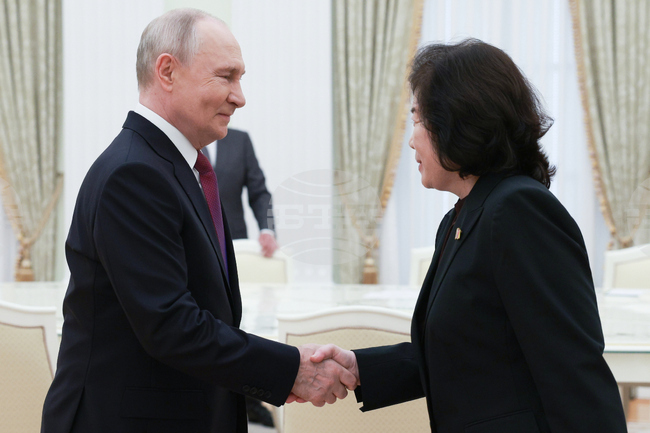 Путин проведе среща с външната министърка на Северна Корея