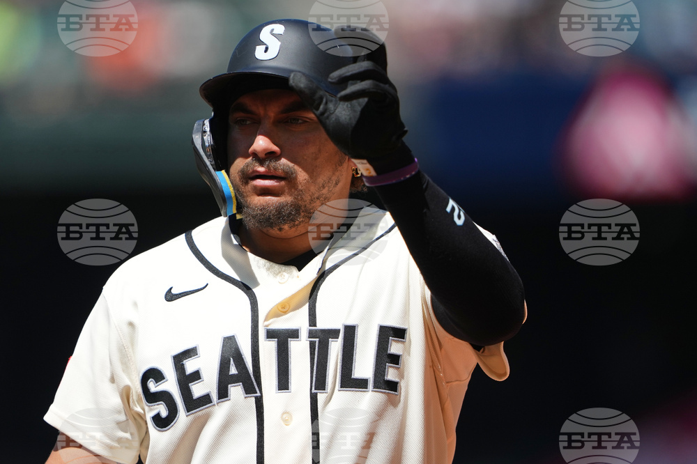Giants Mariners Baseball