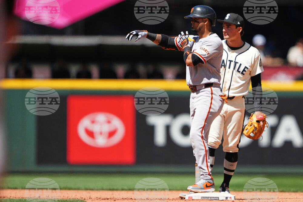 Giants Mariners Baseball