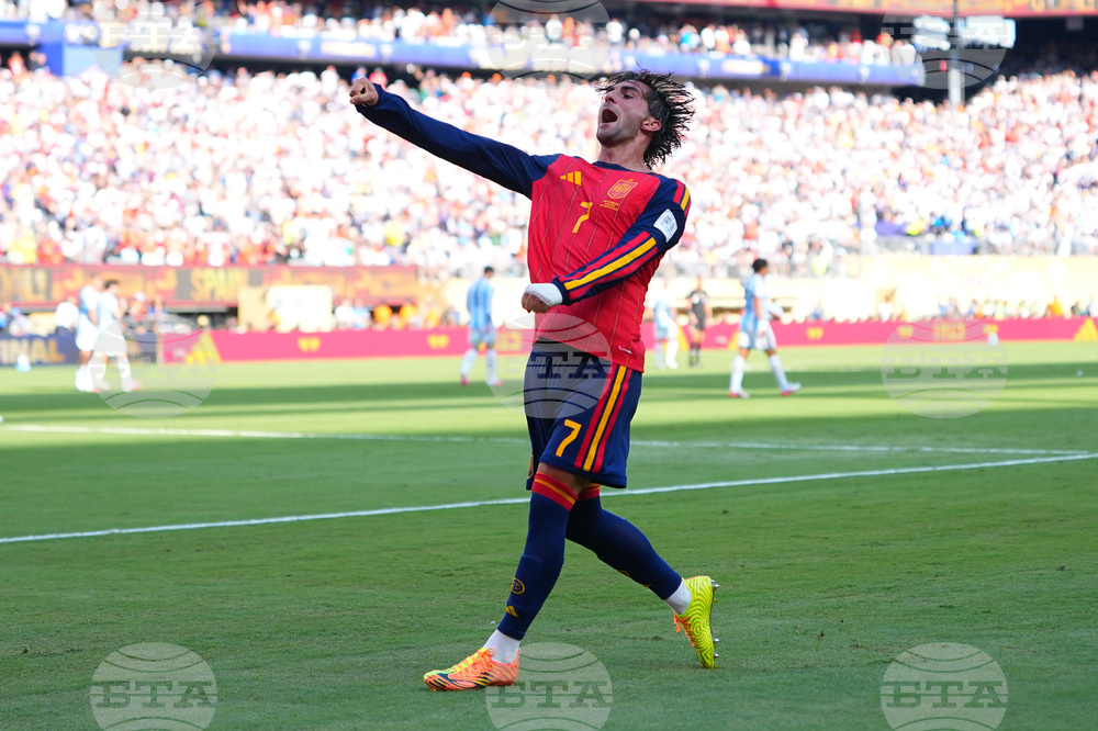 APTOPIX Argentina Spain WCup Soccer