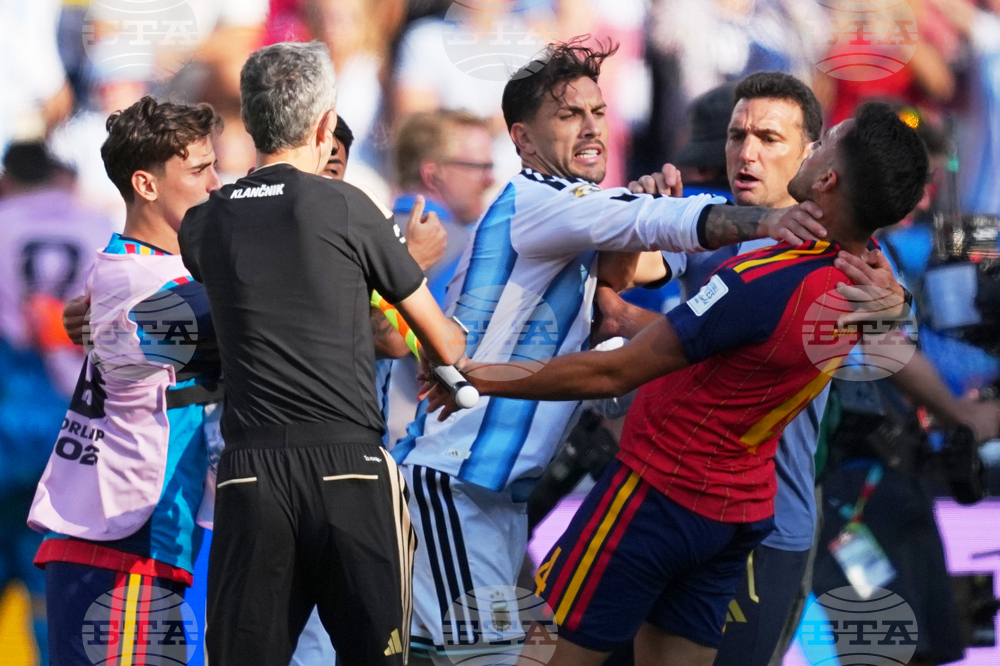 APTOPIX Argentina Spain WCup Soccer