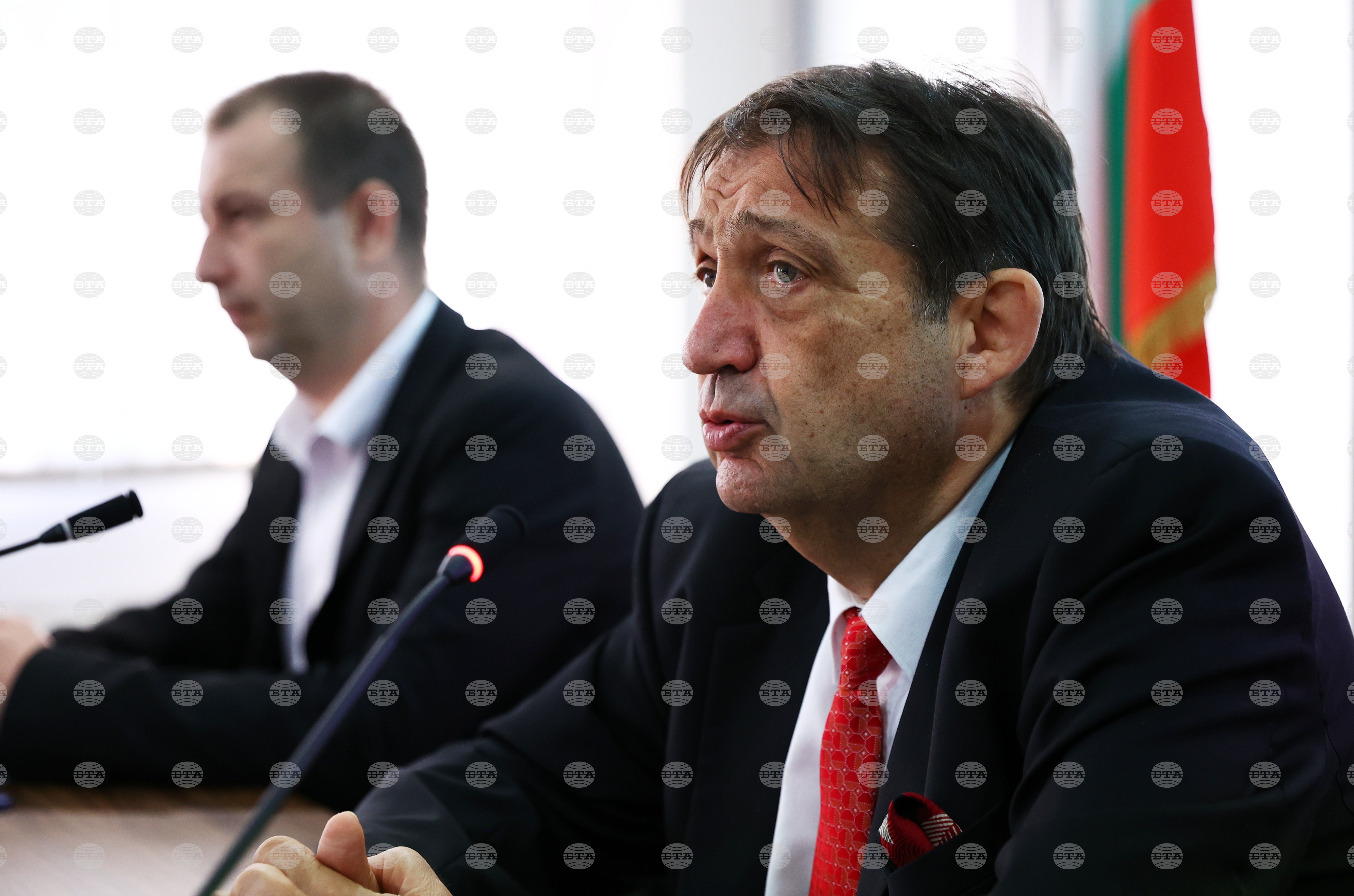 Economy min 3333 2026 world news from bulgaria balgarianovinite. Com regional development and public works minister ivan shishkov presented information at a press... Regional minister vows tighter oversight of road repair contracts 2026 българия новините balgarianovinite. Com 2026-07-20 11:02:00 economy regional minister vows tighter oversight of road repair contracts 2026 investigative journalism and investigative reporting news agency burgas bulgaria