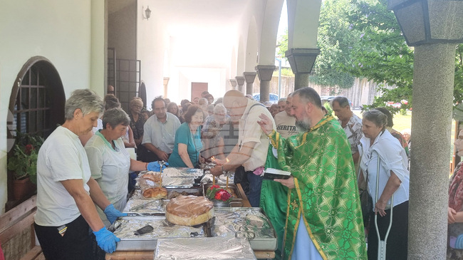В Долни Дъбник отбелязаха храмовия празник на църквата „Свети пророк Илия“