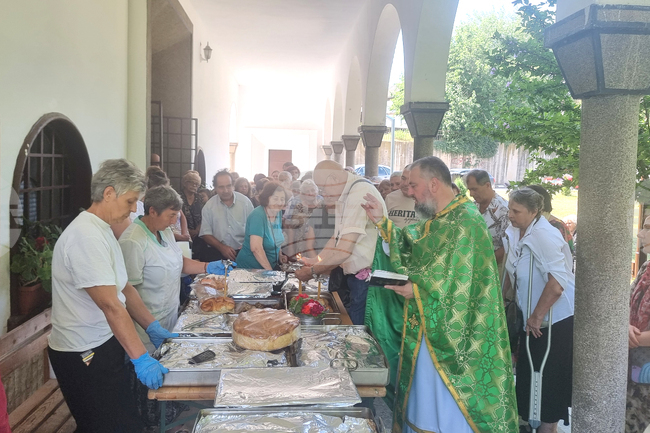 В Долни Дъбник отбелязаха храмовия празник на църквата „Свети пророк Илия“