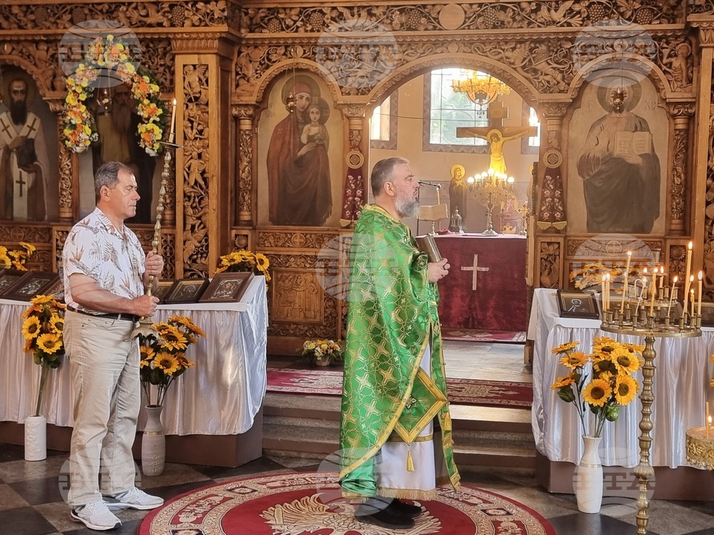 Долни Дъбник - църква „Свети пророк Илия“ - храмов празник
