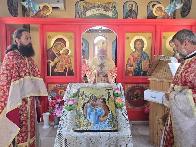 Ловчанският митрополит Гавриил отслужи света литургия на храмовия празник на параклиса „Свети пророк Илия” в Ловеч