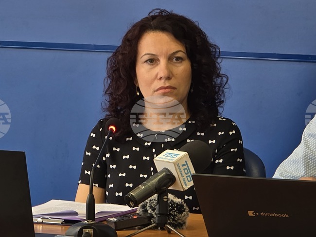 Никола Петров превръща „На острова на блажените“ в синтез на литература и изобразително изкуство, каза Полина Петрова от РИМ - Видин