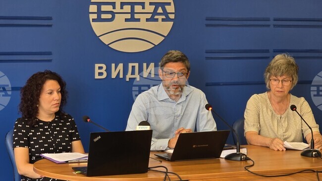 Литературоведи, учители, музейни специалисти и ученици обсъдиха във Видин мястото на Пенчо Славейков в българския модернизъм