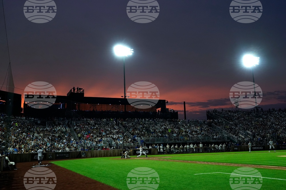 Field of Dreams College Game Baseball