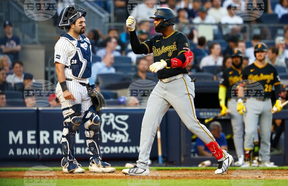 Pirates Yankees Baseball