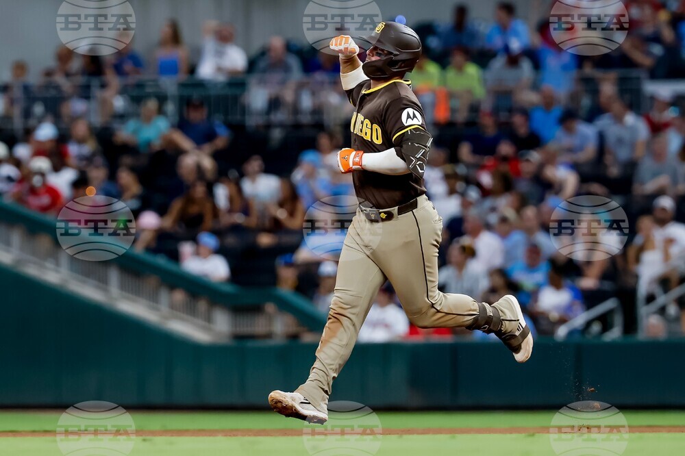 Padres Braves Baseball