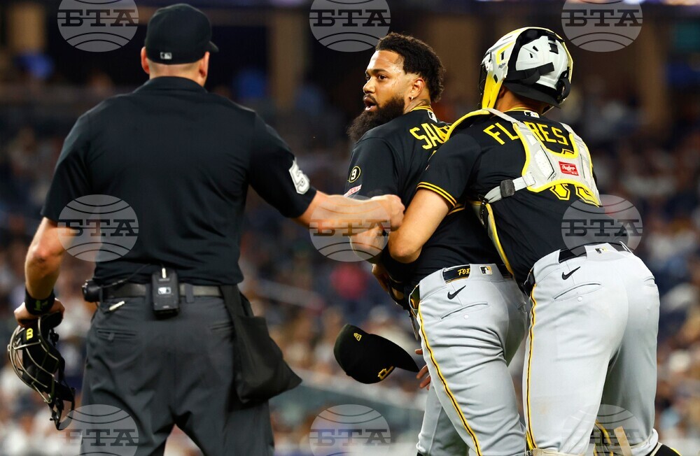 Pirates Yankees Baseball