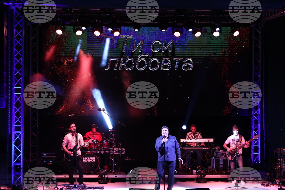 Веселин Маринов ще изнесе концерт в курортен комплект Албена тази вечер