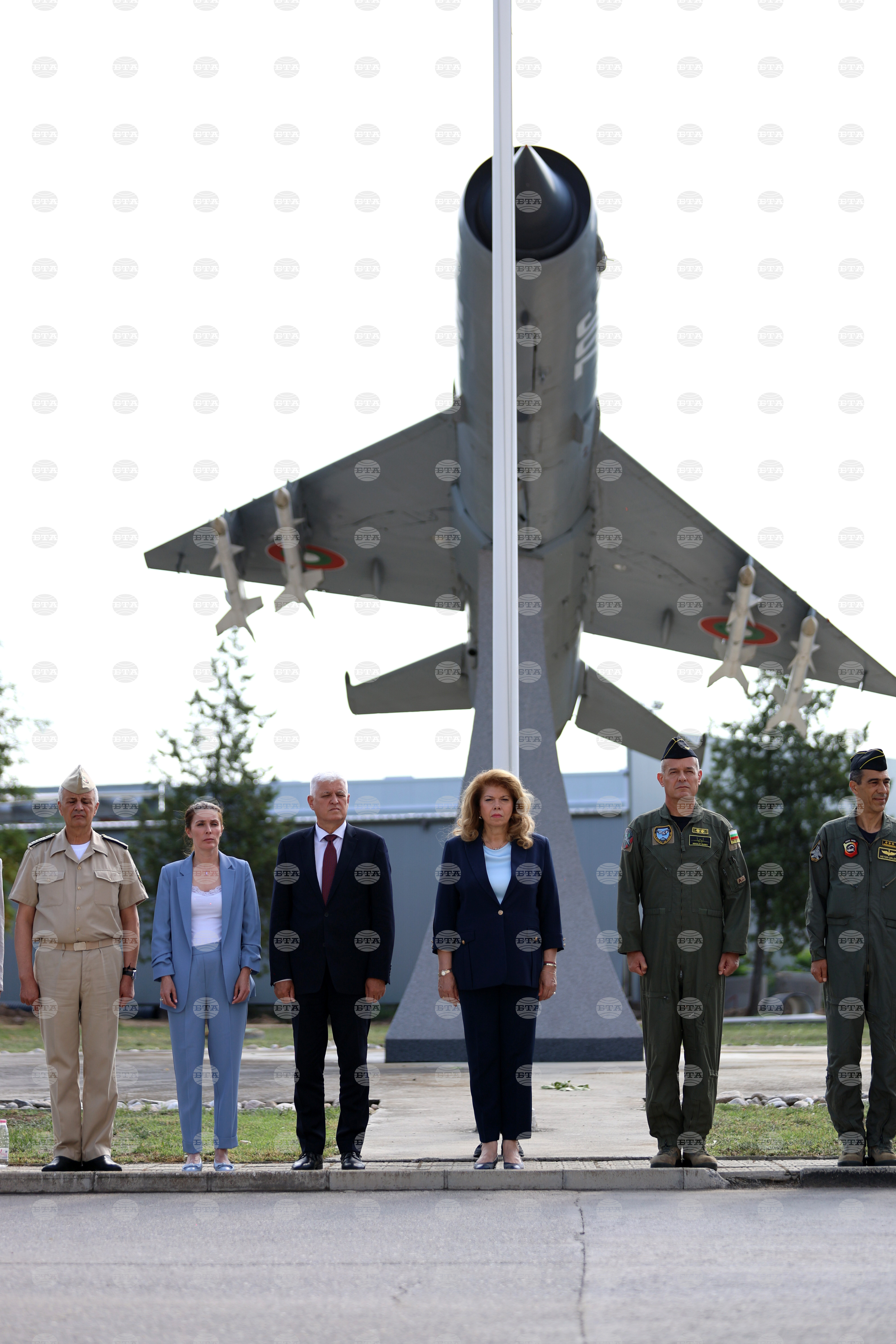 Авиобаза Граф Игнатиево - Илияна Йотова - посещение