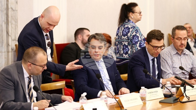 Budget Committee Approves Proposed Secret Police Files Committee Transfer to Archives State Agency
