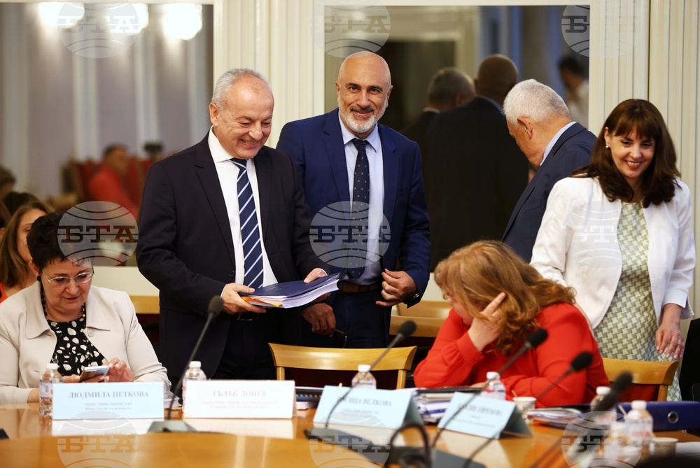Бюджетната комисия одобри преминаването на дейността на комисията по досиетата към Държавна агенция „Архиви“