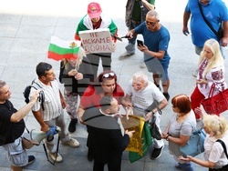 Народно събрание - самолети - протест