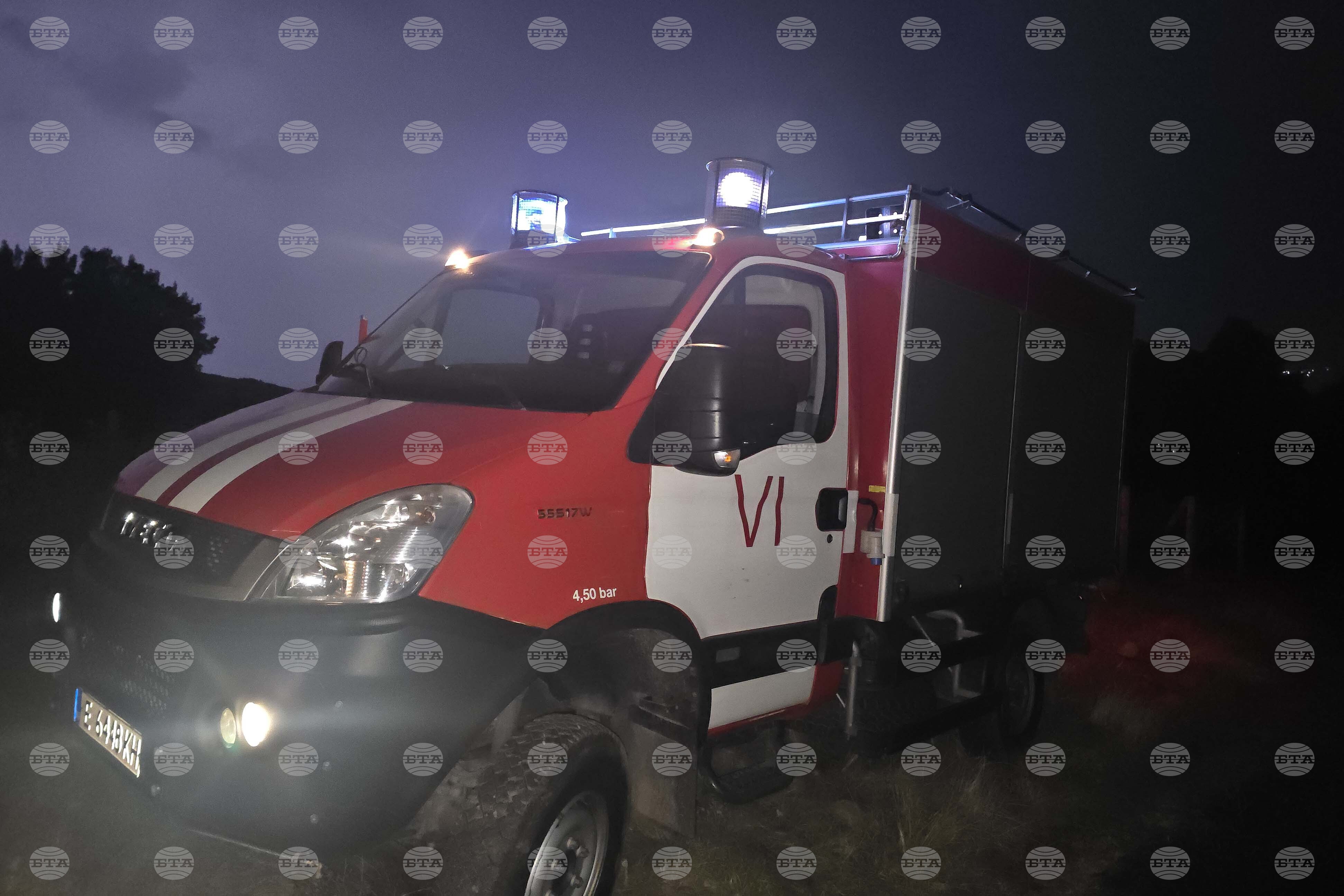 Мъж със собствена техника помогна за ограничаването на пожара край село Ръждак и спаси около 50 овце