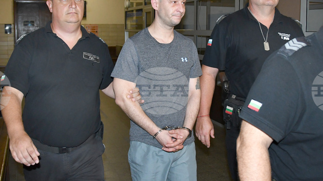 Окръжният съд в Хасково задържа под стража мъж, заловен в таксиметров автомобил със 100 грама кокаин