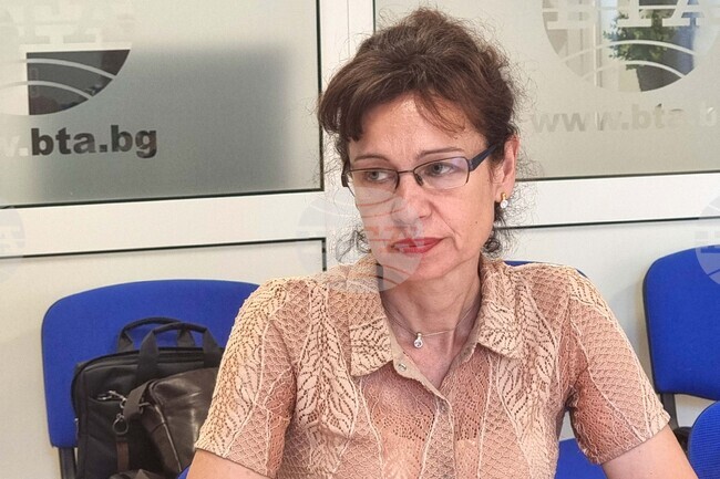 Здравко Дафинов, автор на автобиографична книга за Пенчо Славейков, е новатор и в библиотечното дело в България, каза във Враца Йоанна Петрова