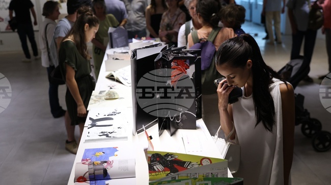 Студенти от специалност „Книга, илюстрация и печатна графика“ на Националната художествена академия представиха дипломна изложба в София