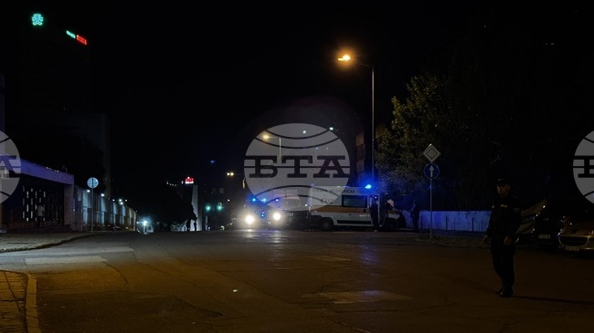Отцепен е районът пред Културния дом към руското посолство в София, съобщиха от СДВР 