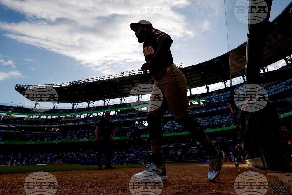 Padres Braves Baseball