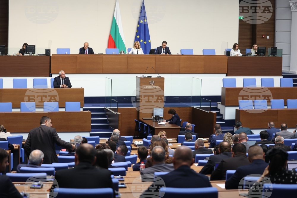 Парламентът ще обсъди днес проекторешението за разрешаване пребиваването у нас на военнослужещи и авиационна техника от въоръжените сили на САЩ