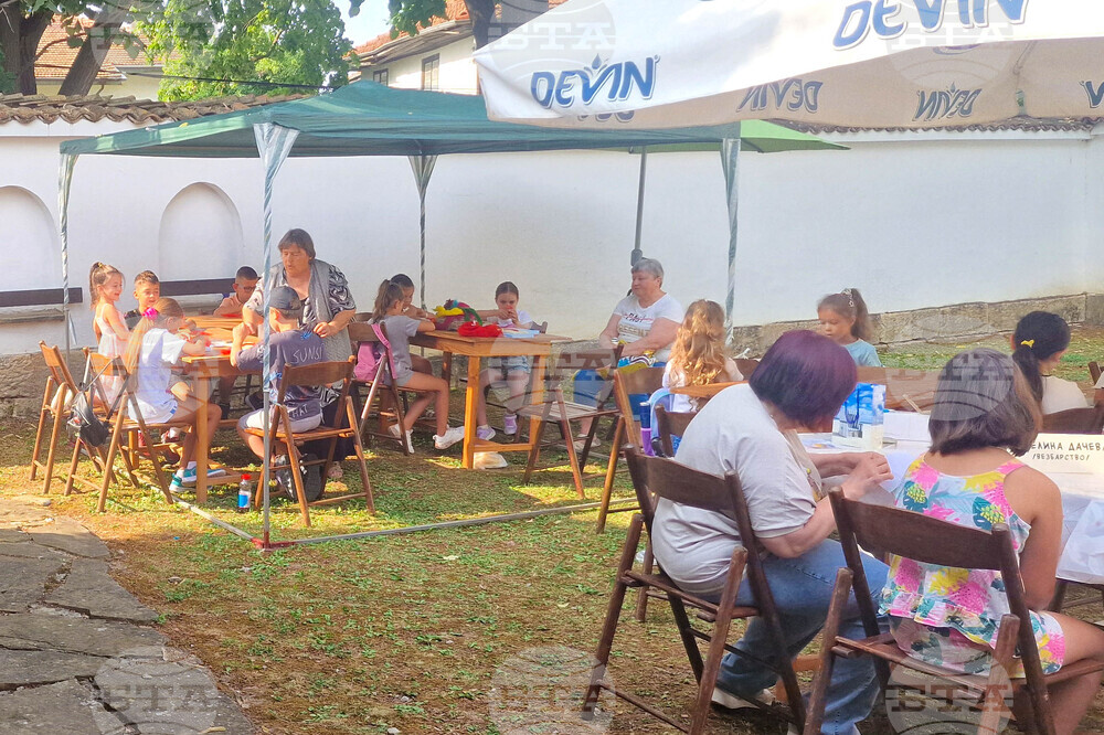 Master Craftspeople Introduce Children in Razgrad to Traditional Crafts