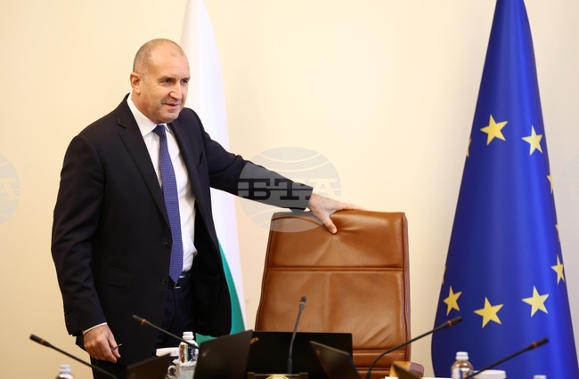 Партньорството между България и САЩ в енергетиката обсъди премиерът Румен Радев в телефонен разговор с министър Крис Райт