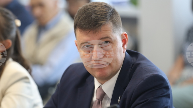 В БНР всички важни решения се вземат от колективни органи, за да се гарантира редакционната независимост, каза Милен Митев