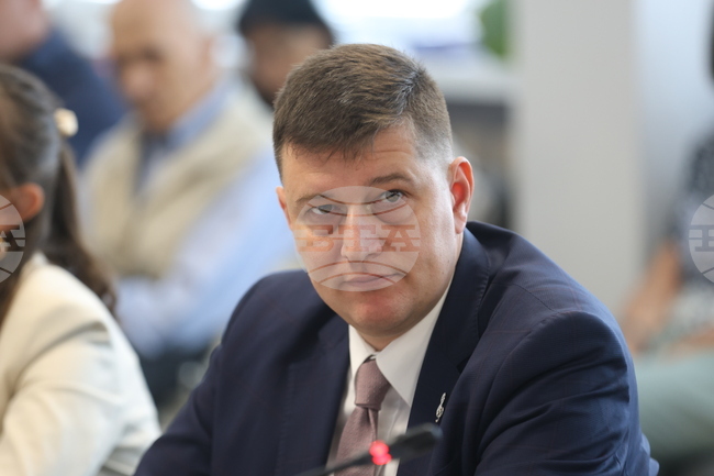 В БНР всички важни решения се вземат от колективни органи, за да се гарантира редакционната независимост, каза генералният директор на медията Милен Митев