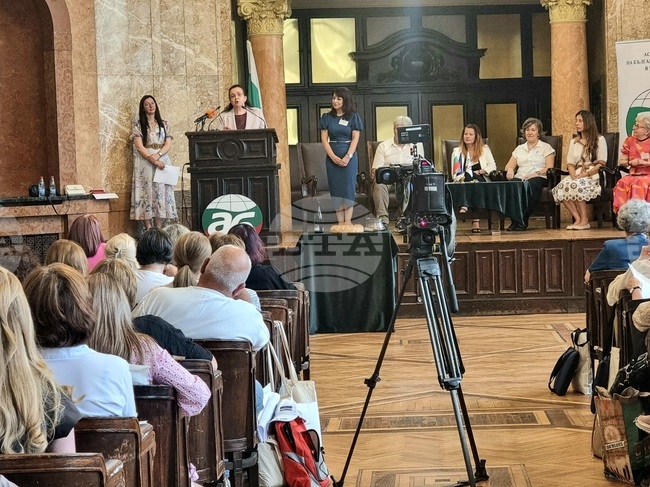 Rector Stefanova: Bulgarian Sunday Schools Abroad Can Count on Sofia University’s Support