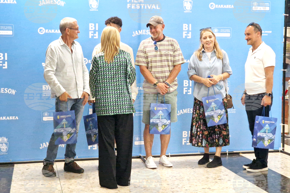 Бургас - Burgas International Film Festival - премиера „Жени извън употреба“