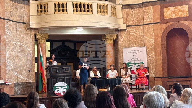 Bulgarian Schools Abroad and Ambassadors Honoured at Sofia University Ceremony