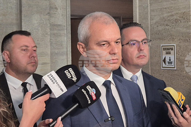 Опасността от война е на вратата на България, коментира лидерът на "Възраждане" Костадин Костадинов