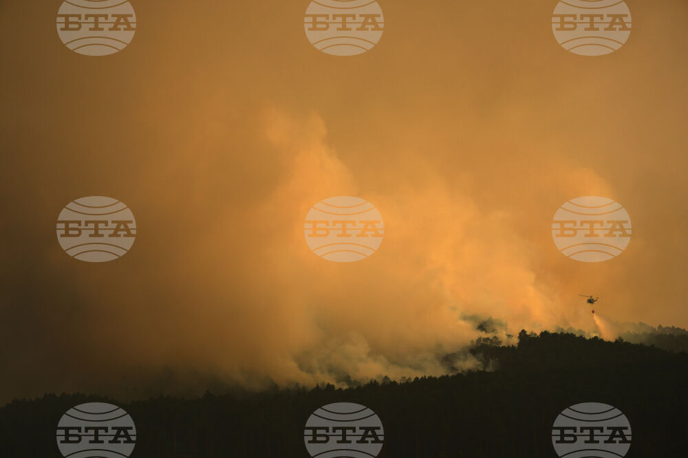 APTOPIX Spain Europe Wildfires