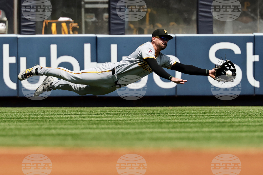 APTOPIX Pirates Yankees Baseball