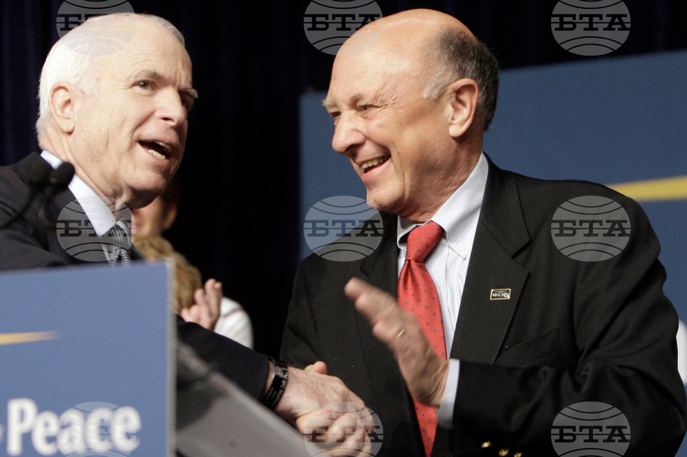 Obit James Woolsey